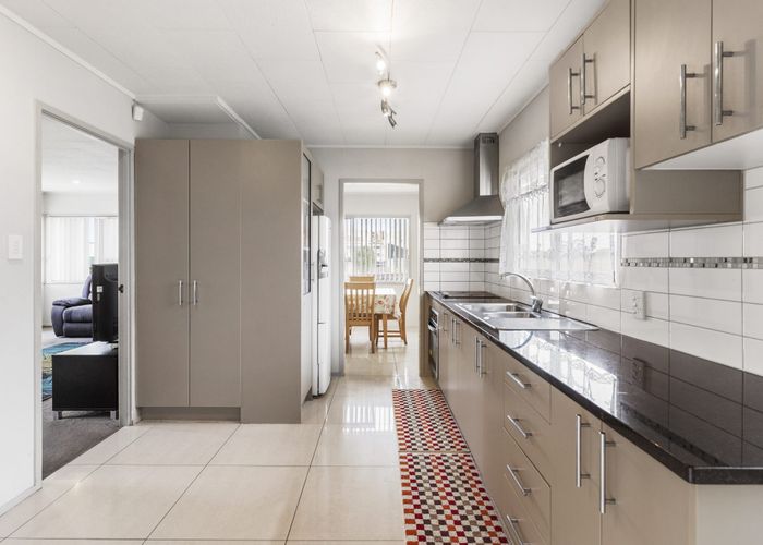  at 458 Roscommon Road, Clendon Park, Auckland