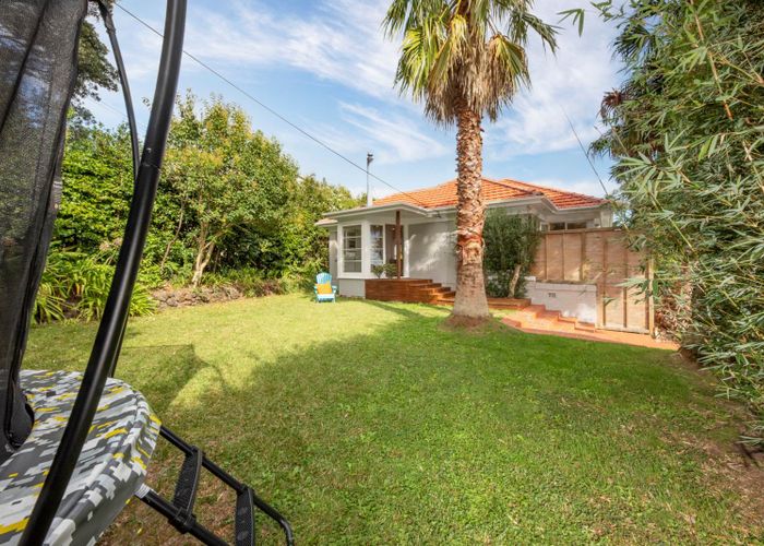  at 279 Titirangi Road, Titirangi, Auckland