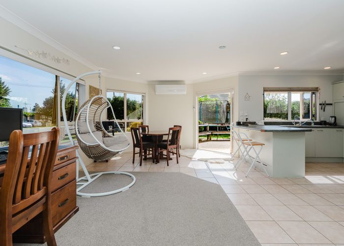  at 41 Dalgliesh Avenue, Forest Lake, Hamilton, Waikato