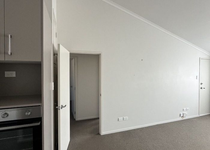  at 2/10A Te Aroha Street, Hamilton East, Hamilton, Waikato
