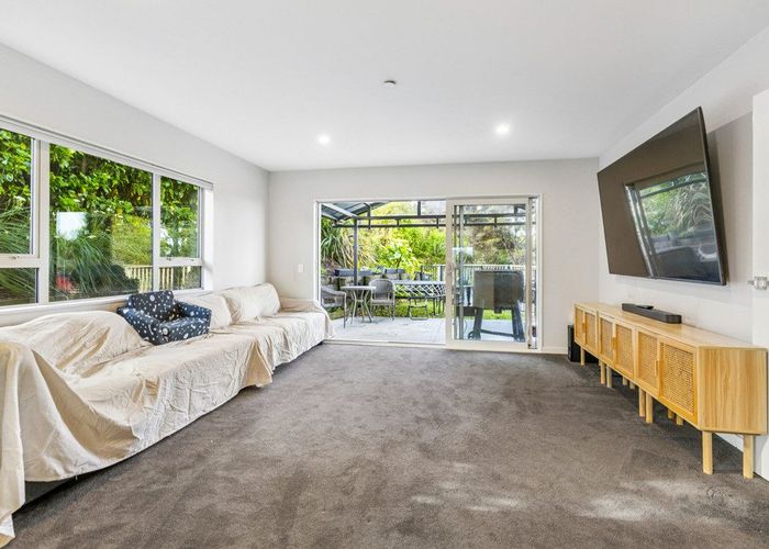  at 220 Forest Hill Road, Waiatarua, Waitakere City, Auckland
