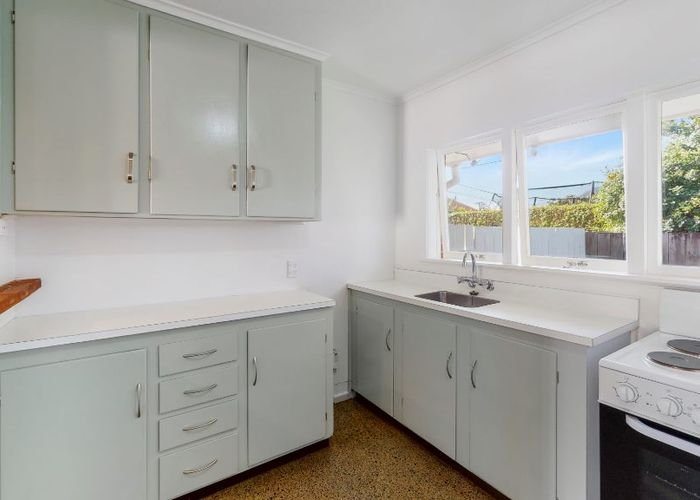  at 2/74 Asquith Avenue, Mount Albert, Auckland