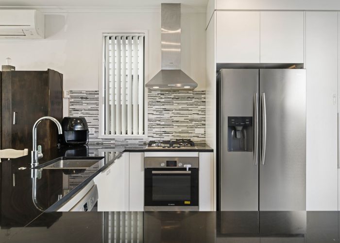  at 18 Rere Close, Takanini, Papakura, Auckland