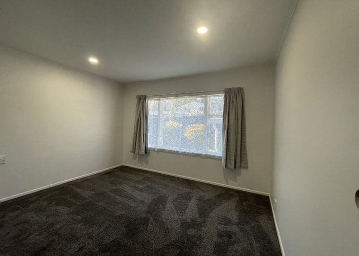  at 84 Lake Rd, Northcote, North Shore City, Auckland