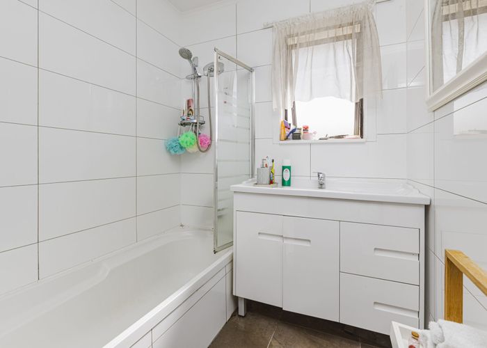  at 1/65 Cambridge Terrace, Papatoetoe, Auckland