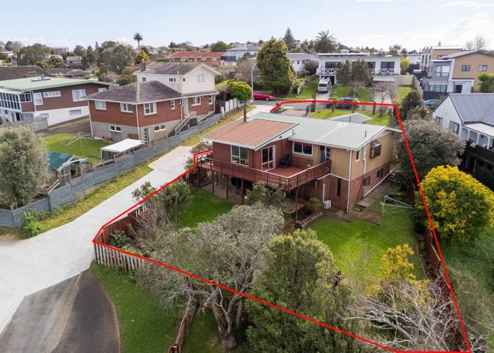  at 38 Ellesmere Crescent, Pakuranga Heights, Manukau City, Auckland