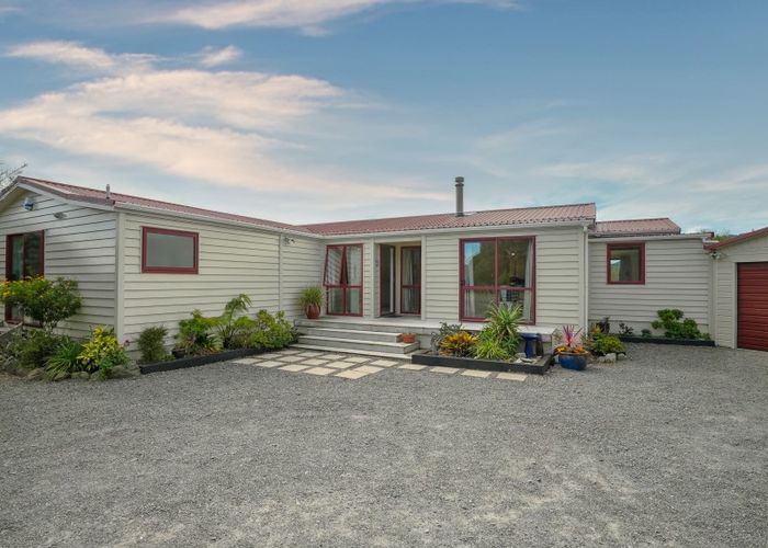  at 72 Rutherford Drive, Waikanae Beach, Waikanae