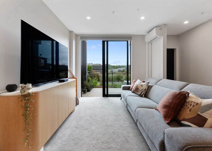  at 7/18 Karengo Street, Long Bay, North Shore City, Auckland