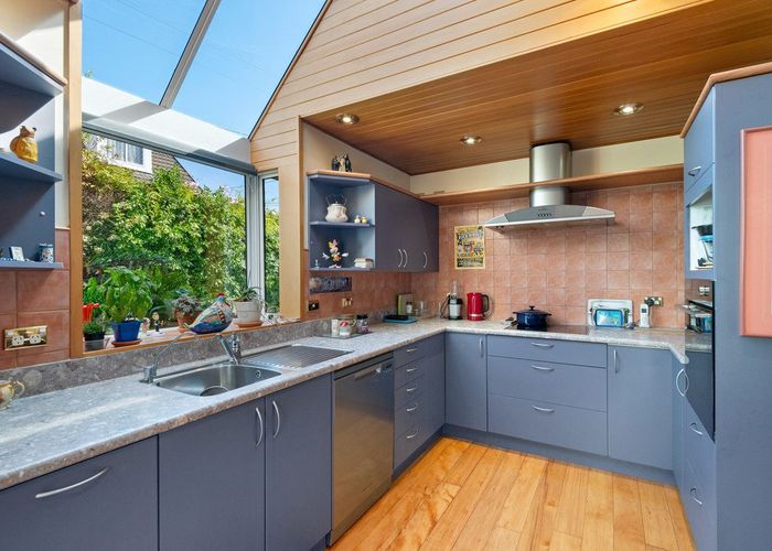  at 28 Ings Avenue, Saint Clair, Dunedin