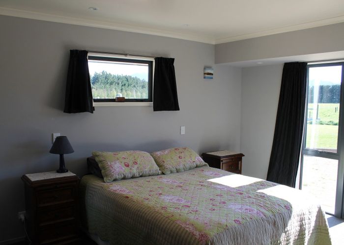  at 887 Depot Road, View Hill, Oxford