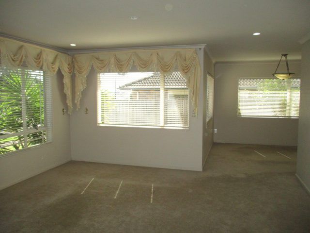  at 12 Ballydonegan Rise, East Tamaki, Manukau City, Auckland