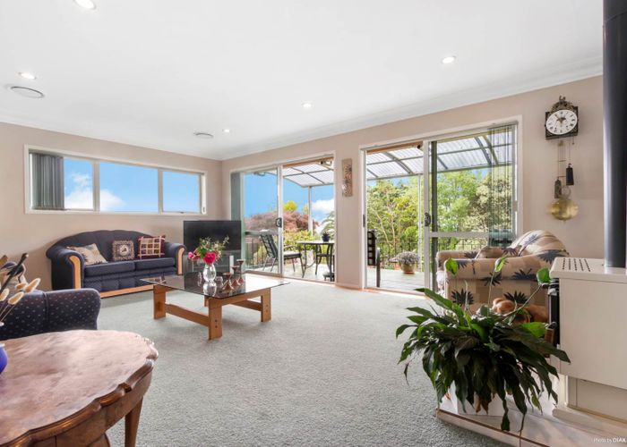  at 9 Forsythe Place, Massey, Auckland