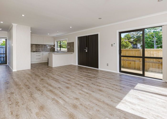  at 4A Mirrabooka Avenue, Botany Downs, Manukau City, Auckland