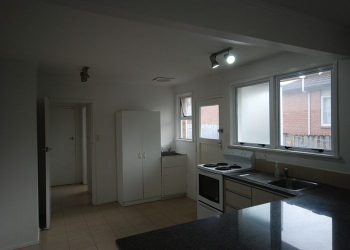  at 4/82a Panama Rd, Mount Wellington, Auckland City, Auckland