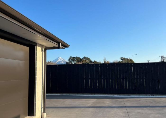  at 529 Mangorei Road, Highlands Park, New Plymouth