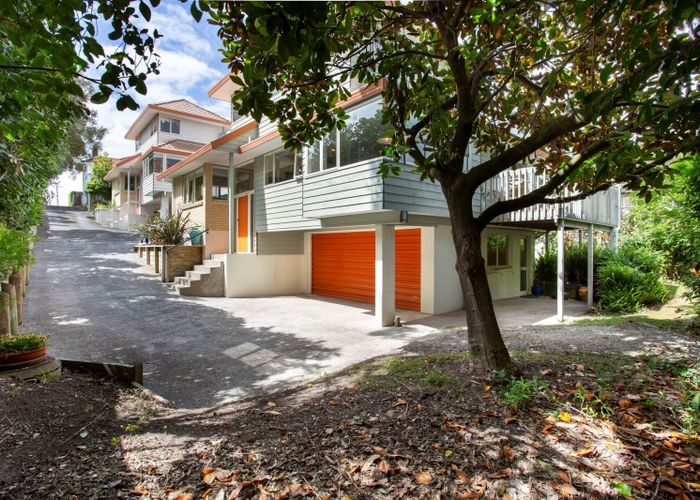  at 121C Ocean View Road, Hillcrest, North Shore City, Auckland