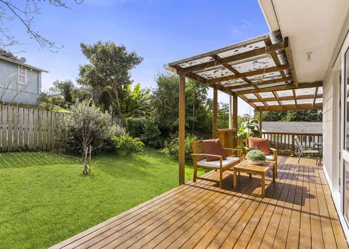  at 2/21 Taurus Crescent, Beach Haven, Auckland