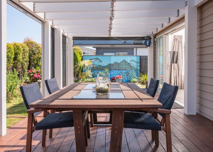  at 6 Konini Crescent, Waikanae Beach, Waikanae