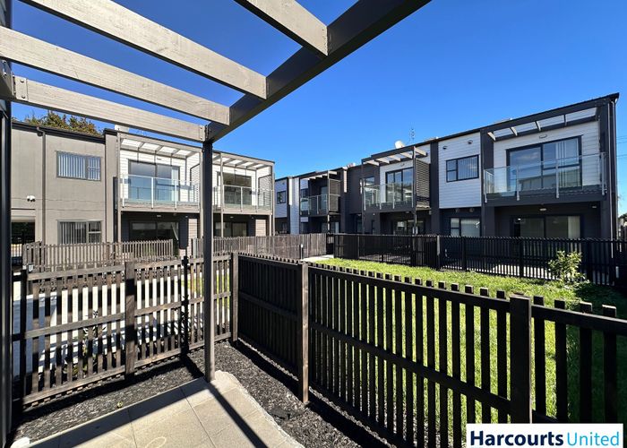  at 15/21 Lupton Road, Manurewa, Manukau City, Auckland