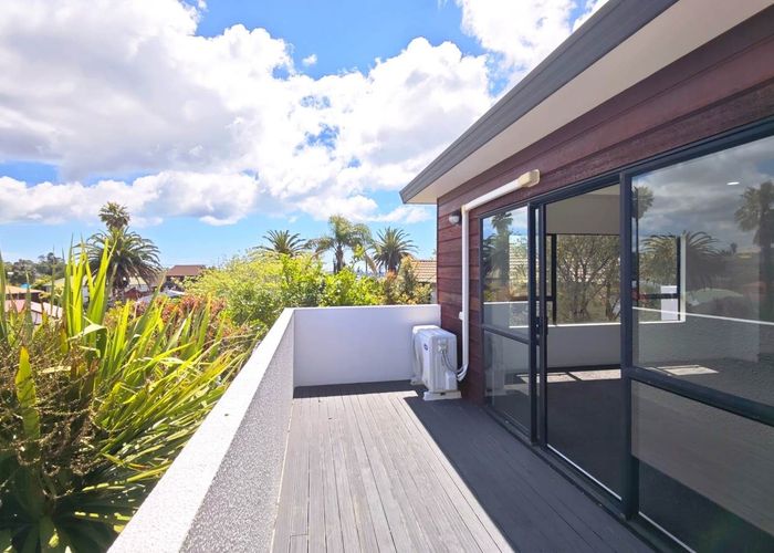  at 58 Sunset Road, Unsworth Heights, North Shore City, Auckland