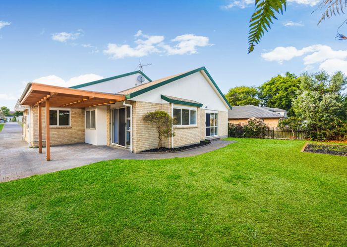  at 2/21 Elizabeth Avenue, Papatoetoe, Auckland