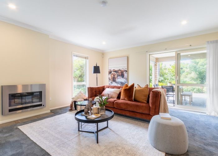  at 4 Fairway Oaks Drive, Waikanae Beach, Waikanae
