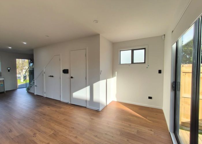  at 1/364 Main Road, Huapai, Rodney, Auckland