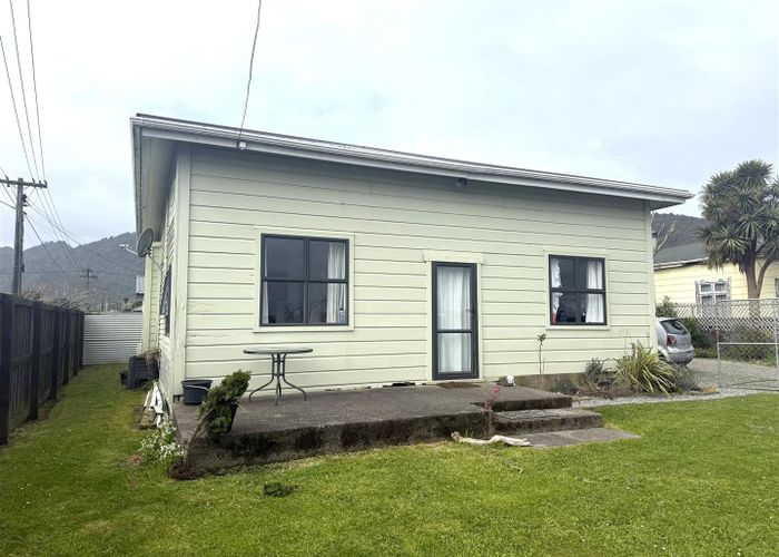  at 31 Nelson Quay, Cobden, Grey, West Coast