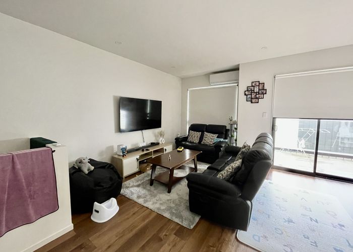  at 38 Korokio Lane, Henderson, Waitakere City, Auckland