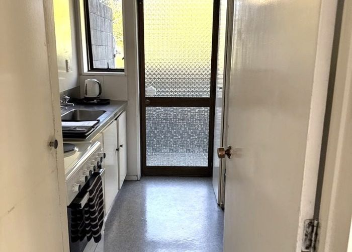  at 4/390 Barbadoes Street, City Centre, Christchurch City, Canterbury