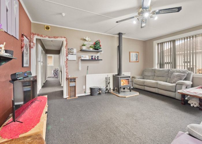  at 4 Hamilton Street, East Gore, Gore