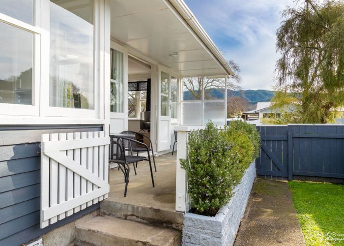  at 1/400 Fergusson Drive, Heretaunga, Upper Hutt