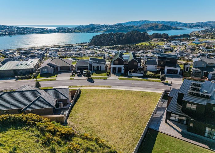  at 71 Queen Charlotte Drive, Aotea, Porirua, Wellington