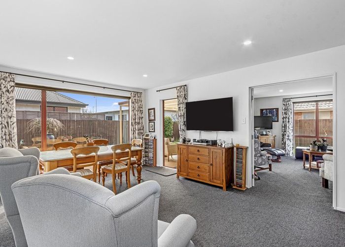  at 7 Cassinia Gardens, Aidanfield, Christchurch