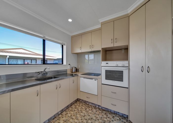  at 2/1 Price Street, Westown, New Plymouth