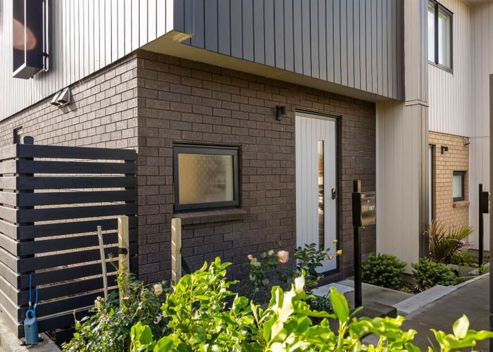  at 1/107 Selo Street, Glen Eden, Waitakere City, Auckland