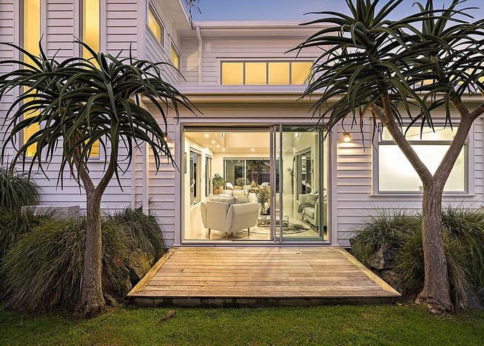  at 10 Patiki place, Omaha, Auckland