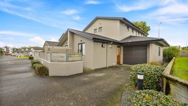  at 42/8 Landscape Road, Papatoetoe, Auckland