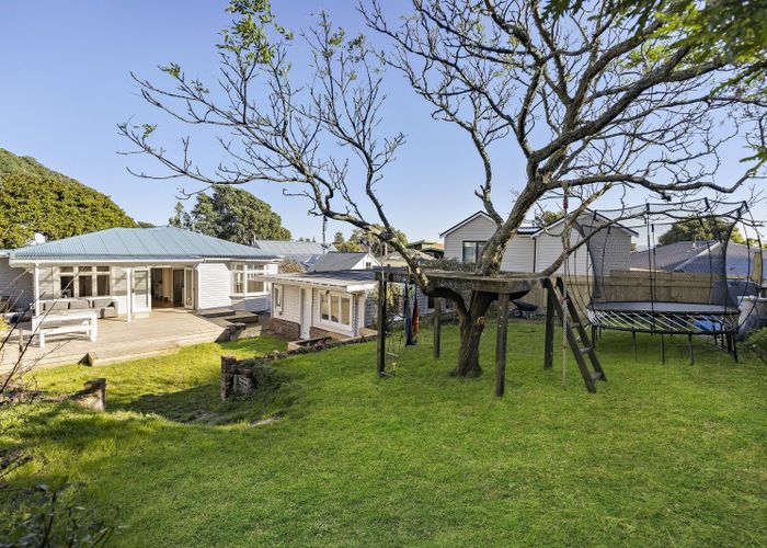  at 3 Totara Street, Eastbourne, Lower Hutt, Wellington