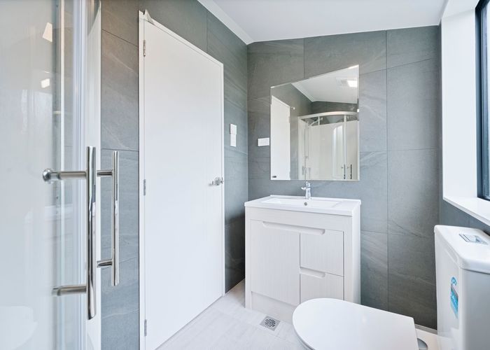  at 18/106 triangle road, Massey, Waitakere City, Auckland