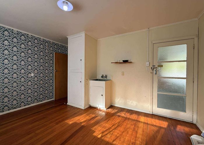  at 246 Taita Drive, Taita, Lower Hutt, Wellington
