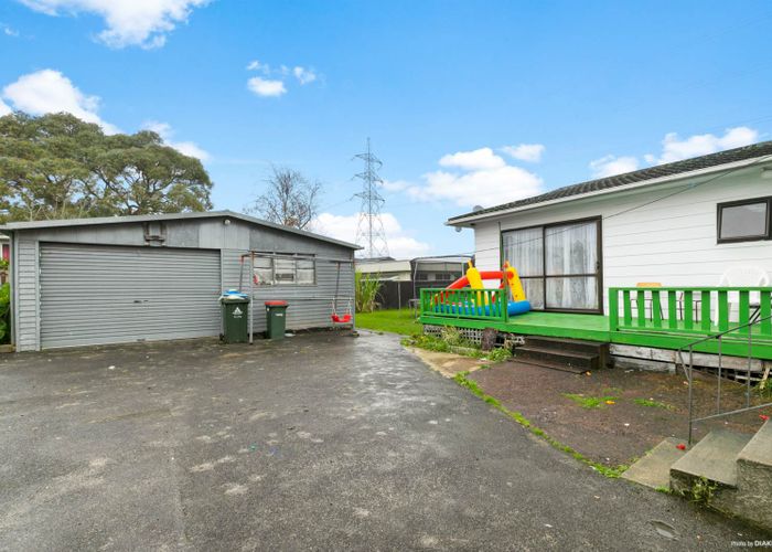  at 136 Riversdale Road, Avondale, Auckland