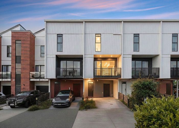  at 5 William Stratton Lane, Hobsonville, Waitakere City, Auckland