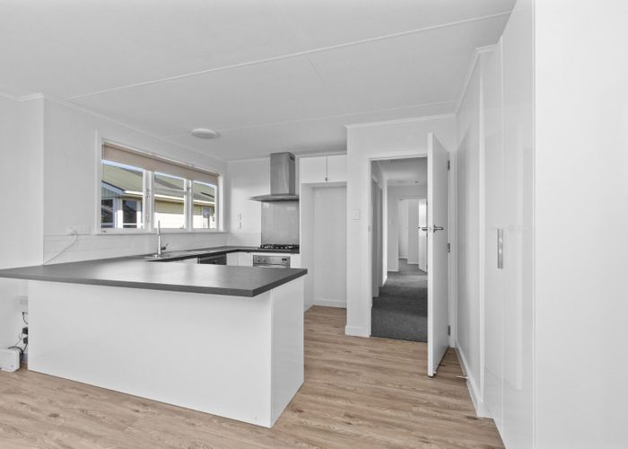  at 5 Magee Place, Chartwell, Hamilton