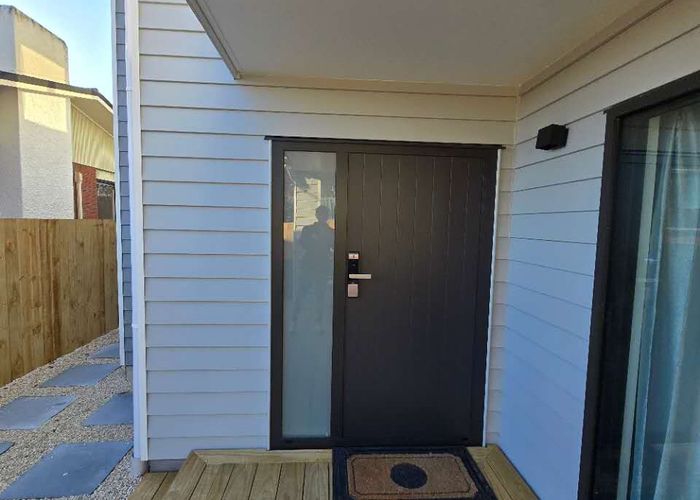  at 12a Galloway Crescent, Farm Cove, Manukau City, Auckland