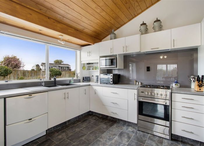  at 28 Francis Drive, Katikati