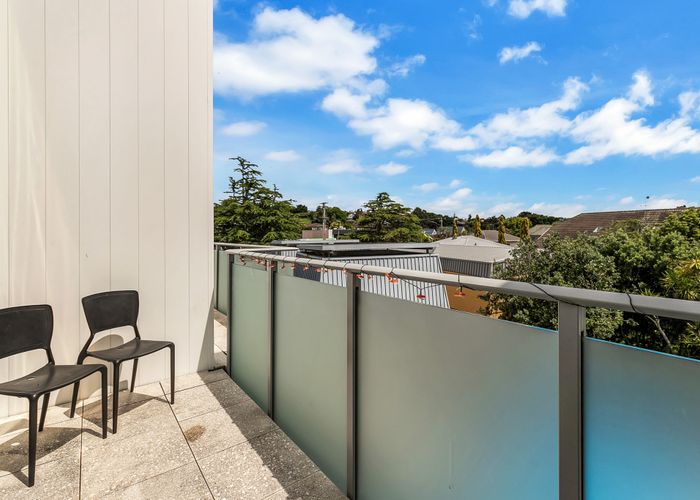 at 2B/86a Rockfield Road, One Tree Hill, Auckland City, Auckland