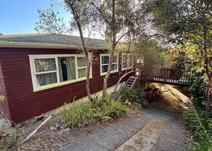  at 125 Browns Bay Road, Browns Bay, North Shore City, Auckland