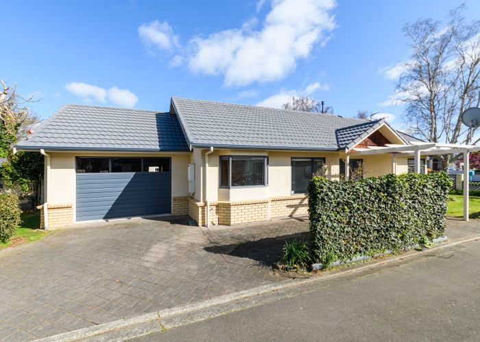  at 14 Winston Avenue, Hokowhitu, Palmerston North, Manawatu / Whanganui