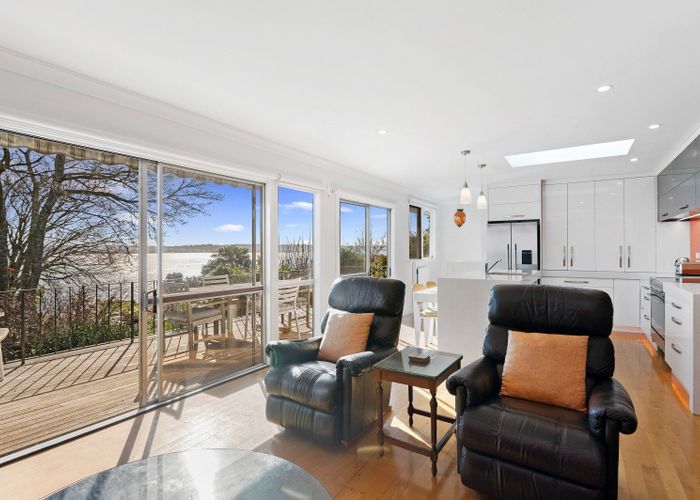  at 5 Naera Place, Kawaha Point, Rotorua